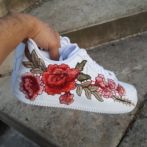 Nike Air Force 1 Low White Rose Embroidery Custom NWT - Picture 8 of 9